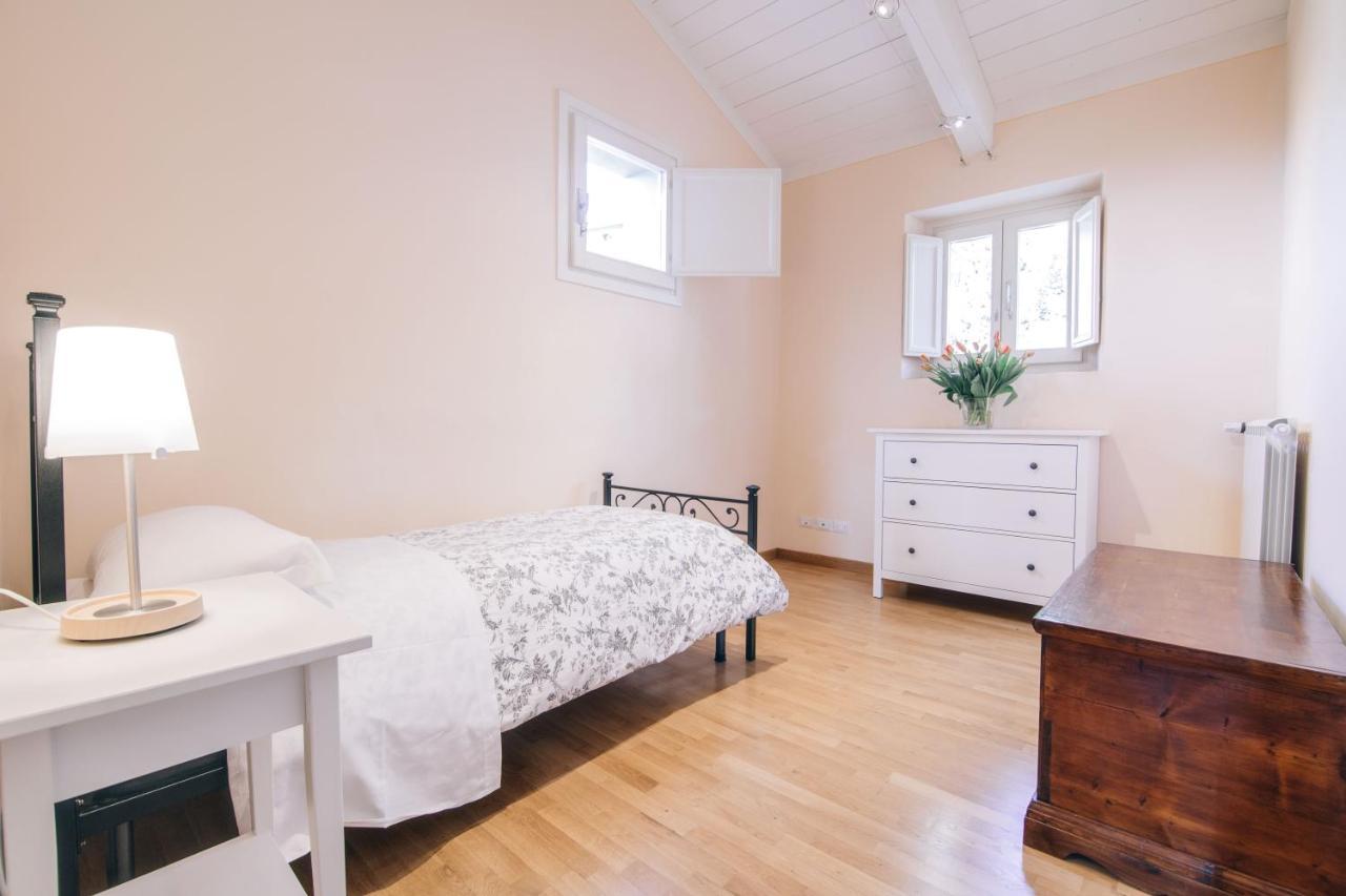 Uzzano Holiday Home Il Borgo Degli Agrumi מראה חיצוני תמונה
